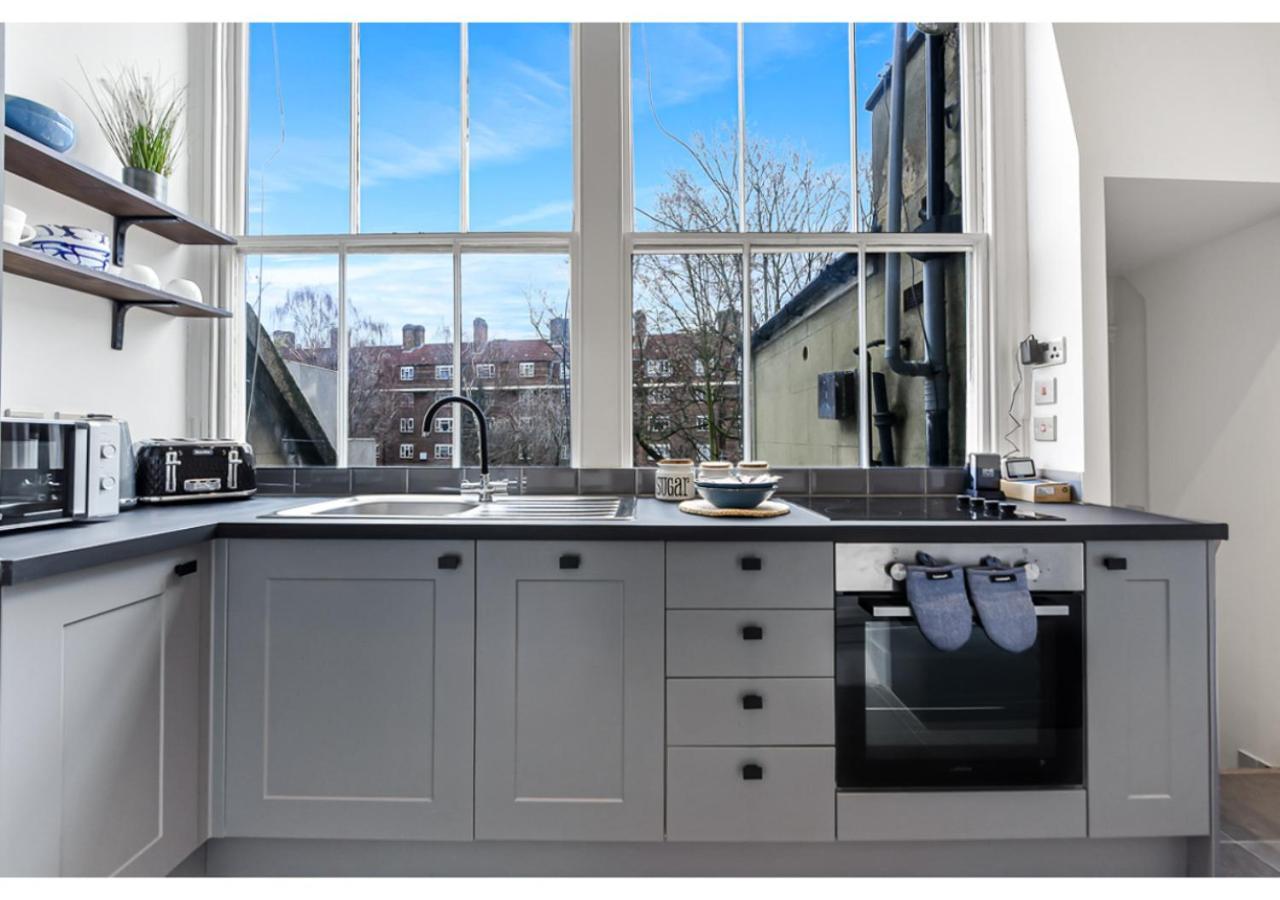 Upscale Urban Haven: Luxury Flat Apartamento