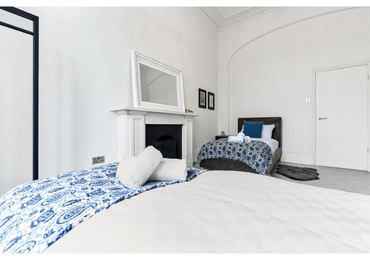 Upscale Urban Haven: Luxury Flat * Londres